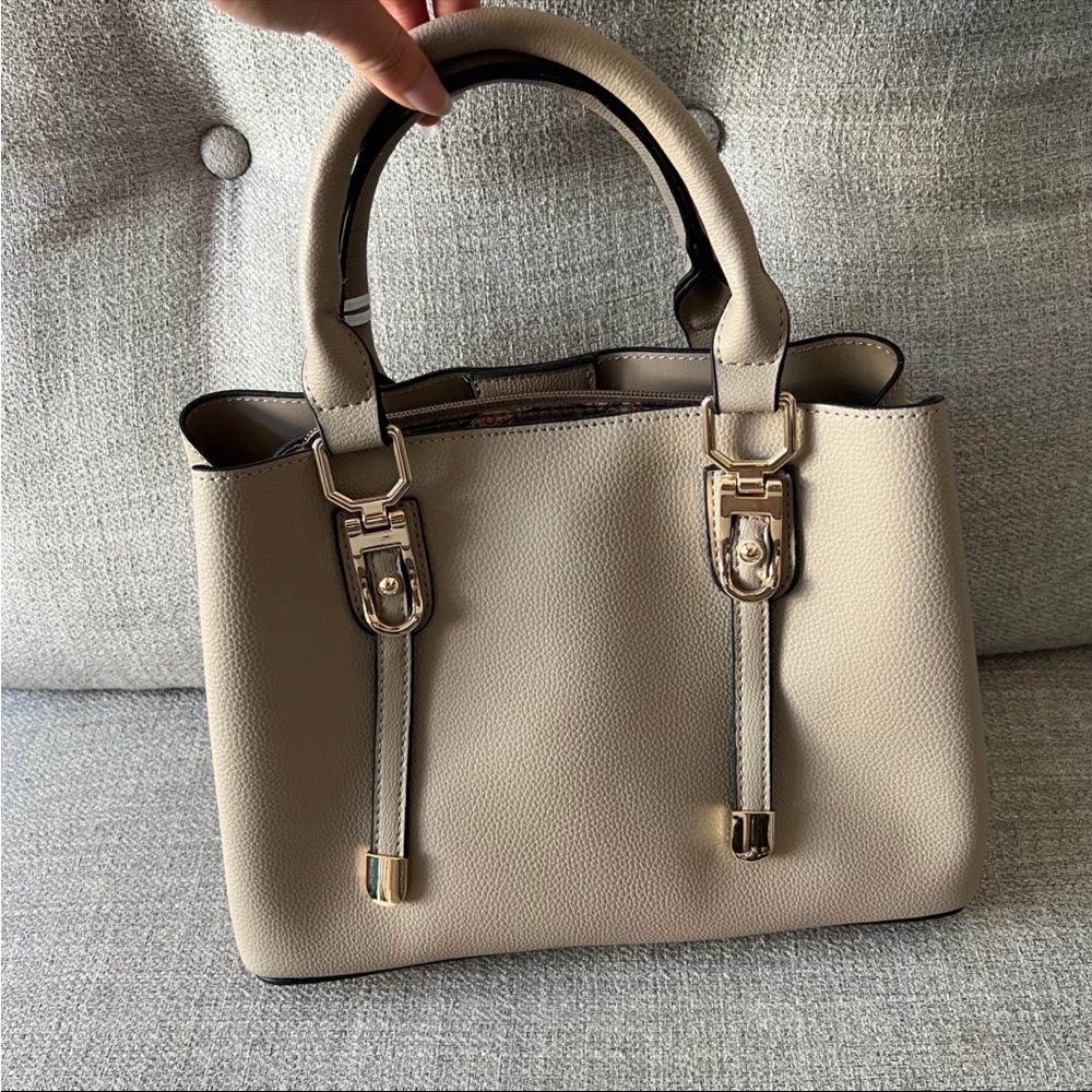 La Terre Fashion Beige Pebbled Satchel with Top Handles - Picture 2 of 5